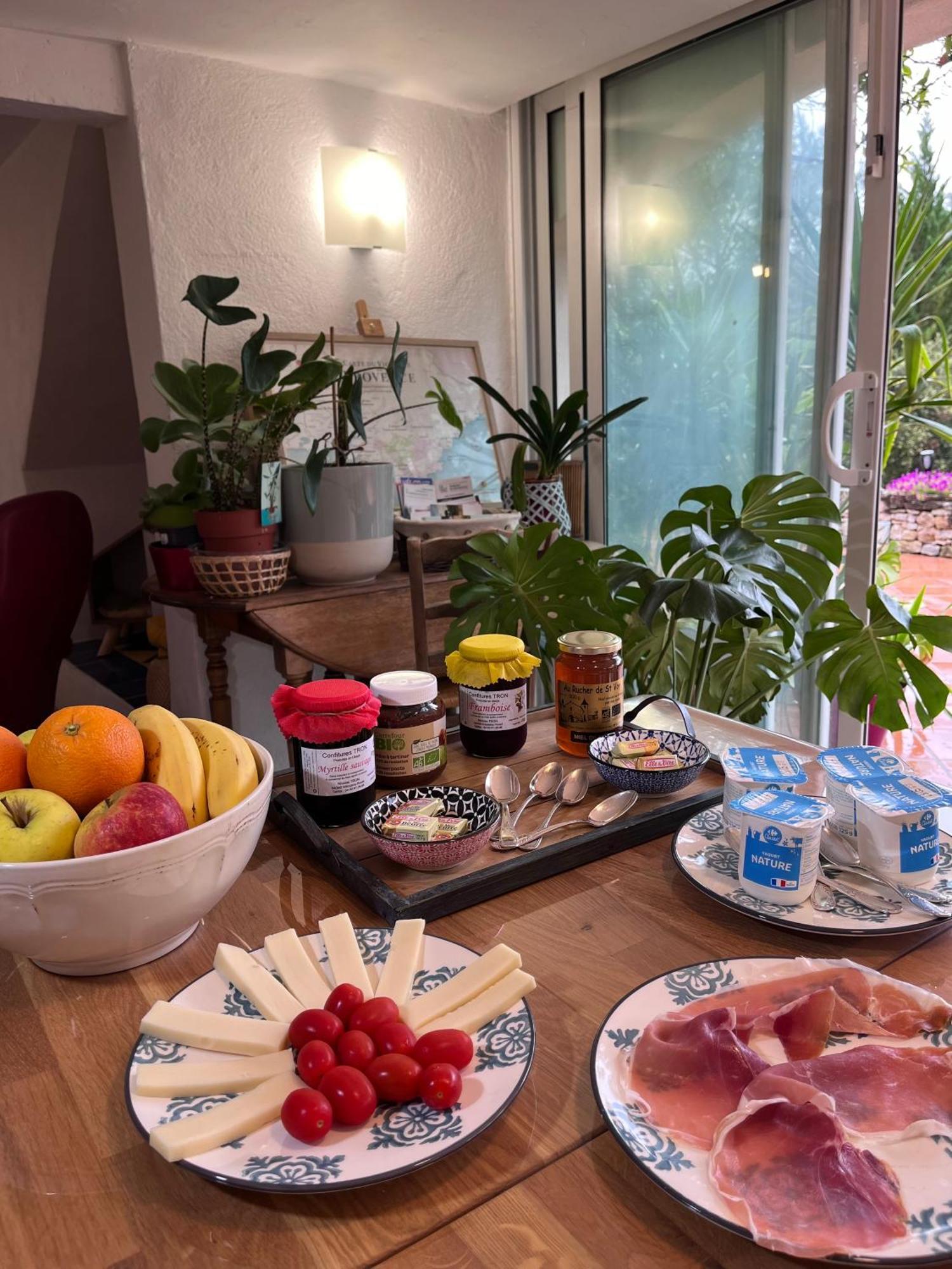 Natur & Jasmin Chambres D'Hotes Naturistes En Provence 洛尔格 外观 照片